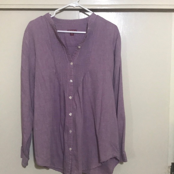 Long sleeved blouse. - Picture 1 of 2